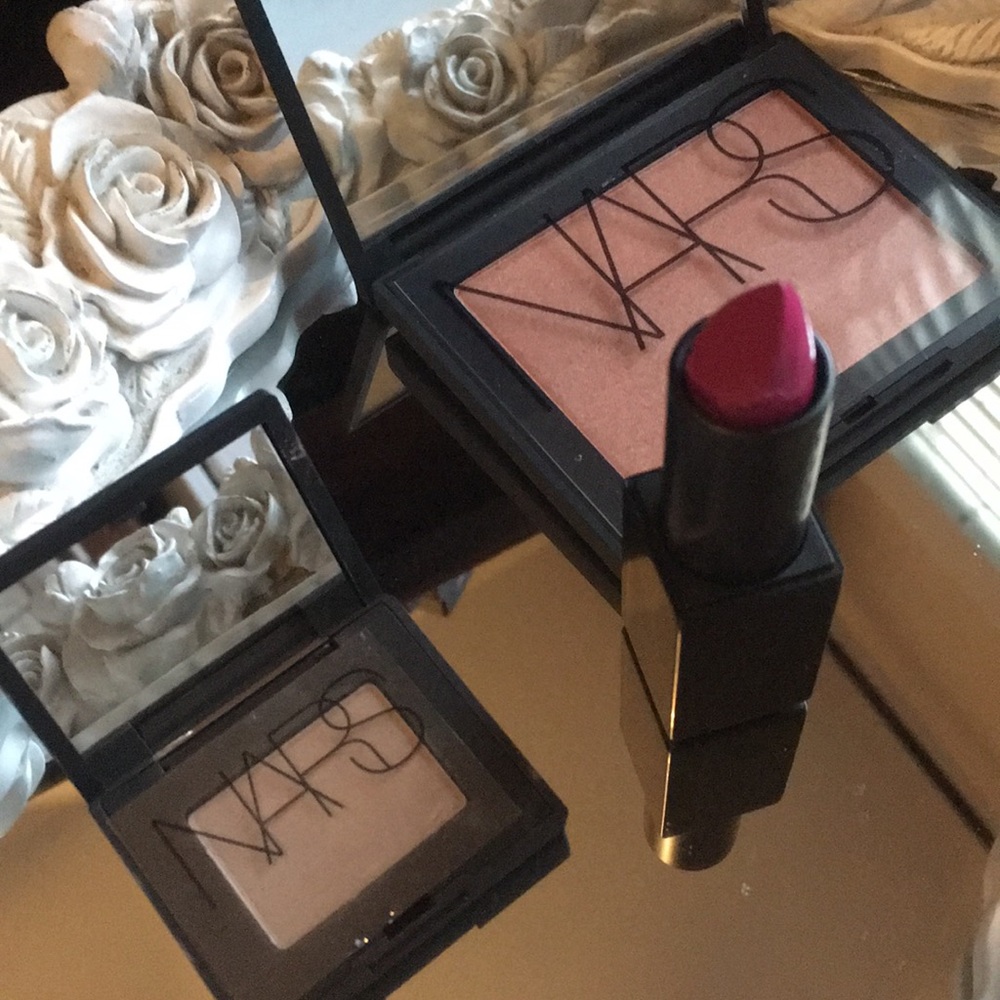 💄 not selling ❎❌Host pick🌟NARS Makeup trio💗 - Picture 2 of 8